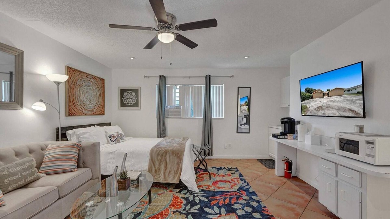 Photo of Bedroom in Hollywood