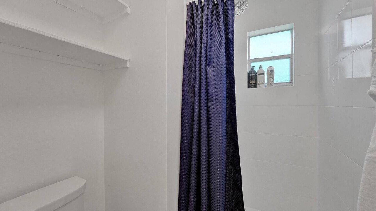Photo of Bathroom in Hollywood