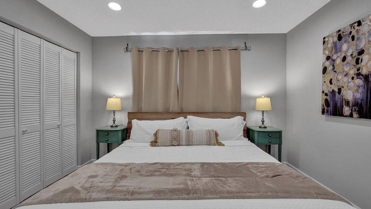 Photo of Bedroom in Hollywood