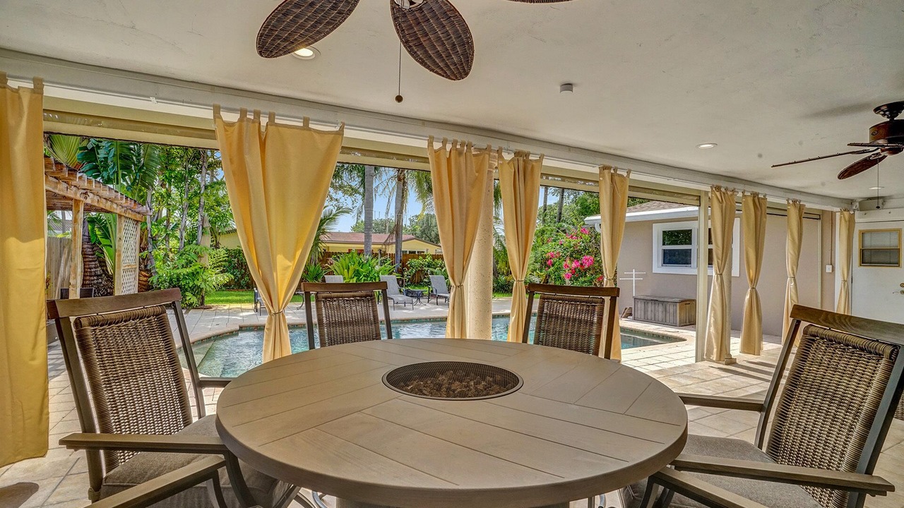 Photo of Outdoor in Emerald Hills
