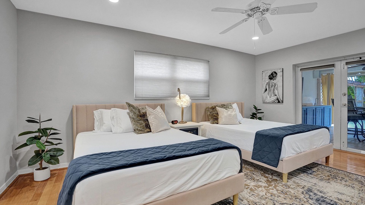 Photo of Bedroom in Emerald Hills