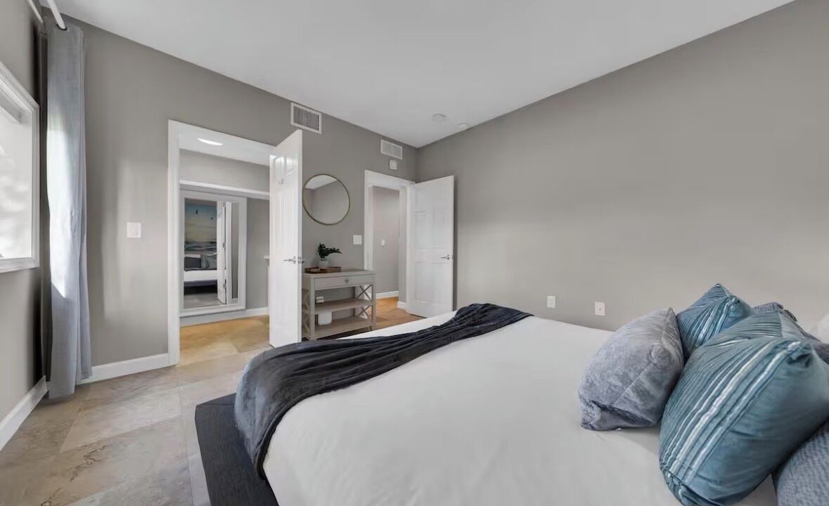 Photo of Bedroom in Central Beach