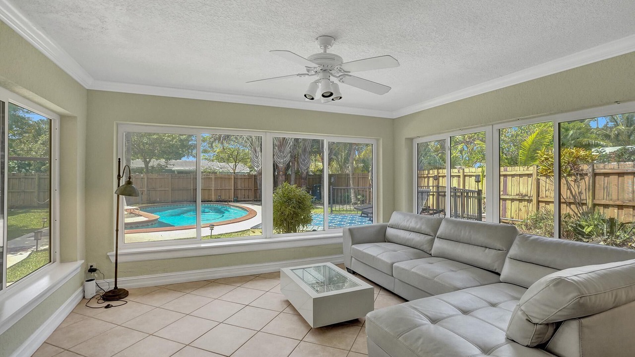 Photo of Livingroom in Deerfield Beach