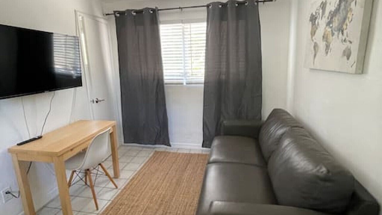Photo of Livingroom in Sailboat Bend