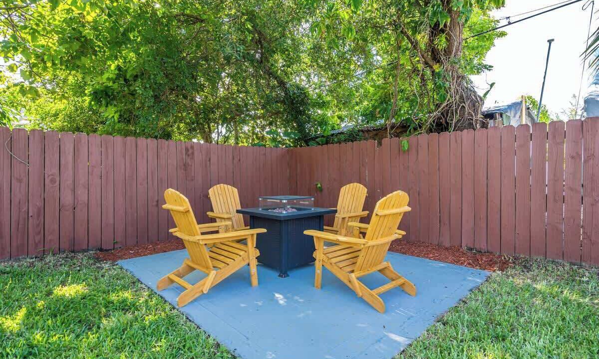 Photo of Patio Balcony in West Hollywood
