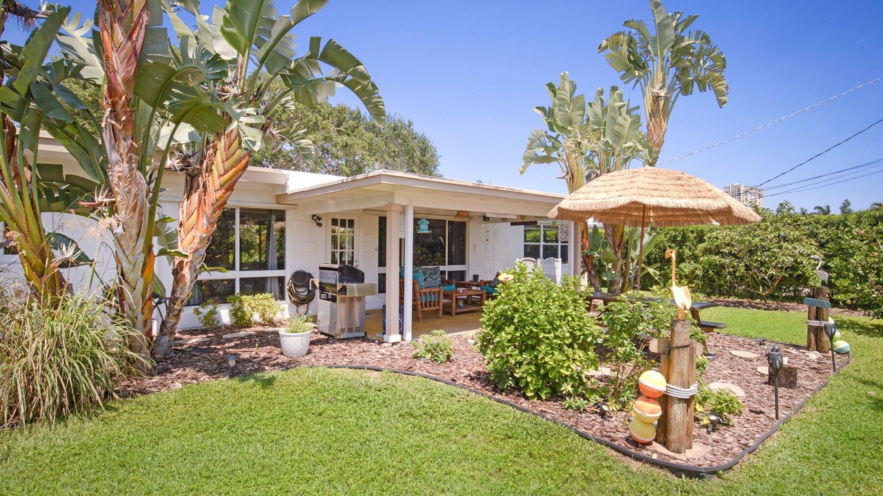 Photo of Outdoor in Santa Barbara Estates