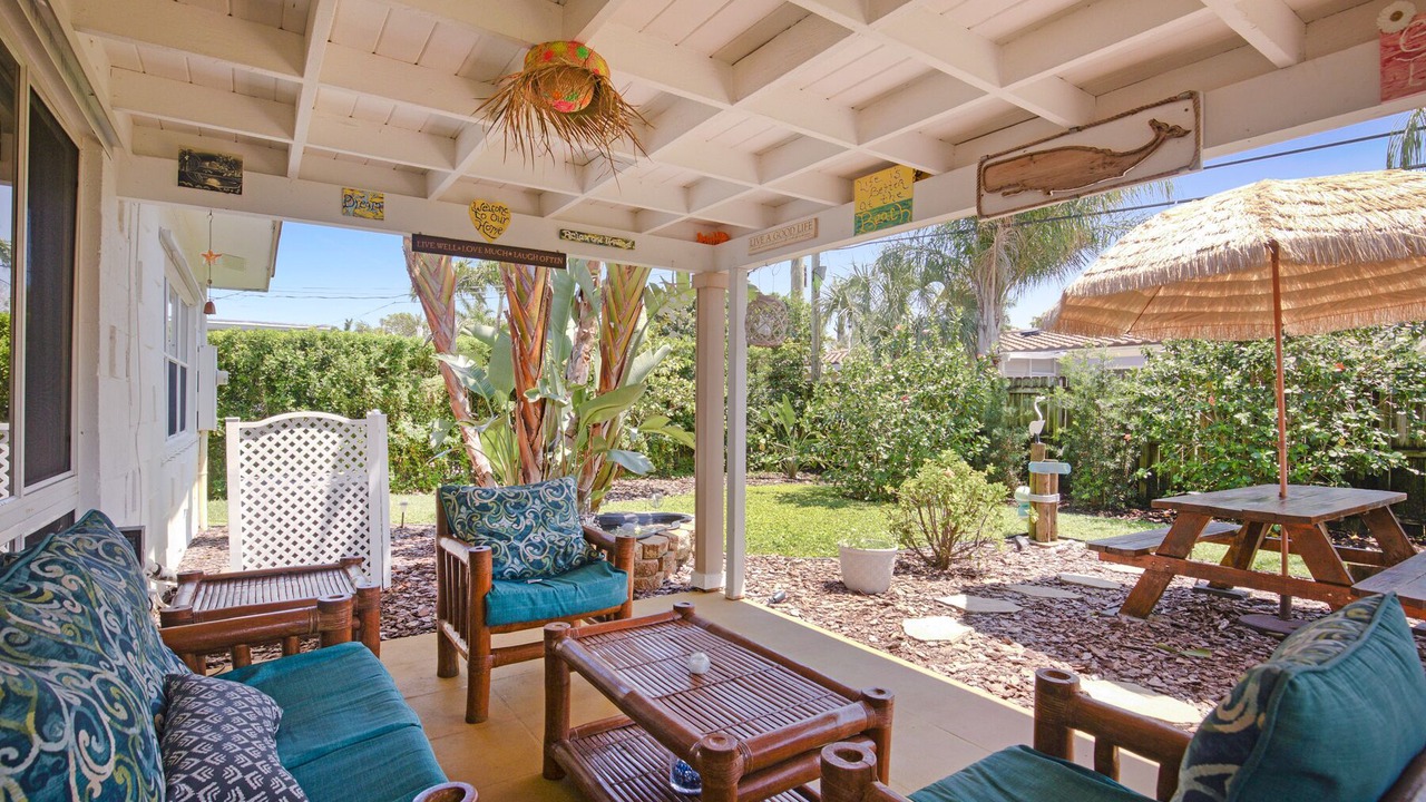 Photo of Outdoor in Santa Barbara Estates