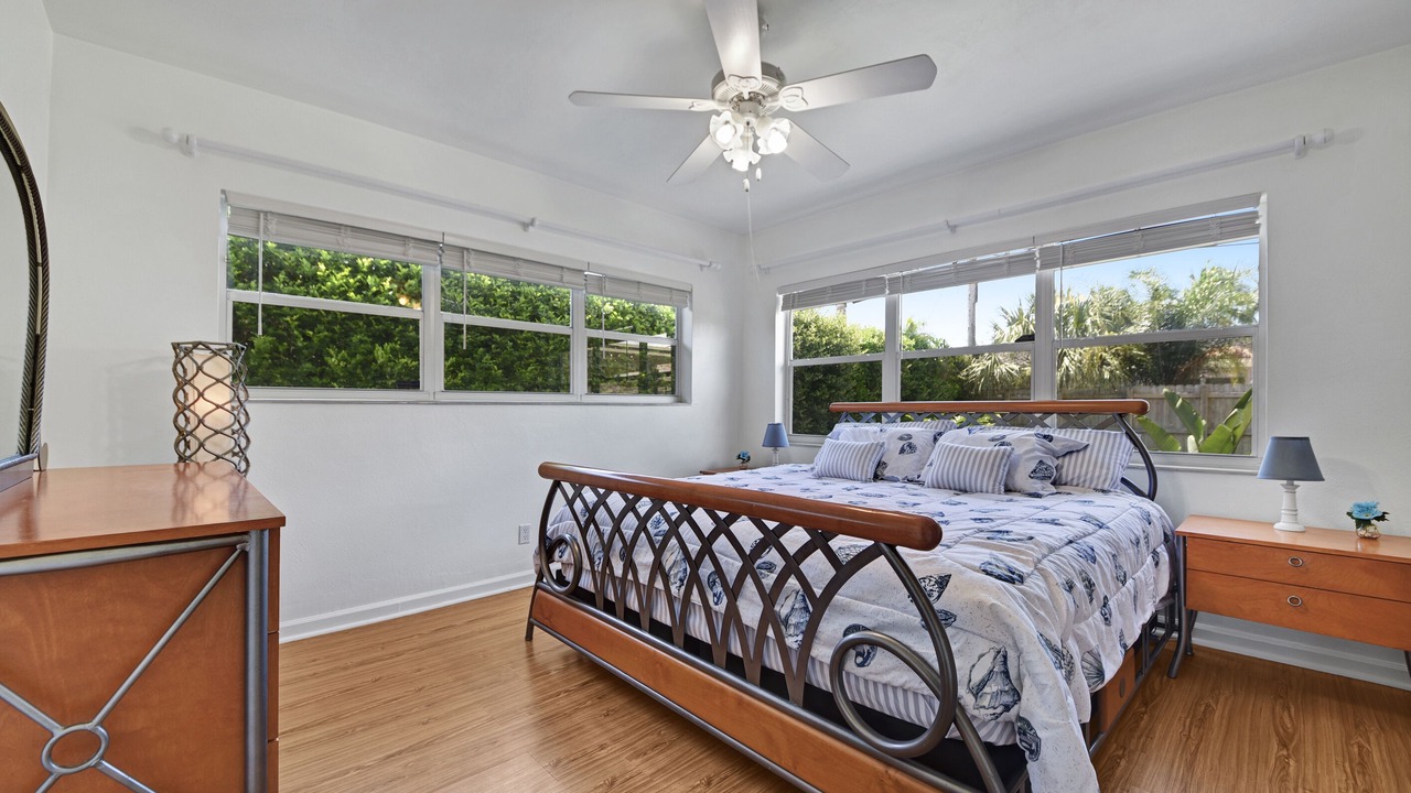 Photo of Bedroom in Santa Barbara Estates