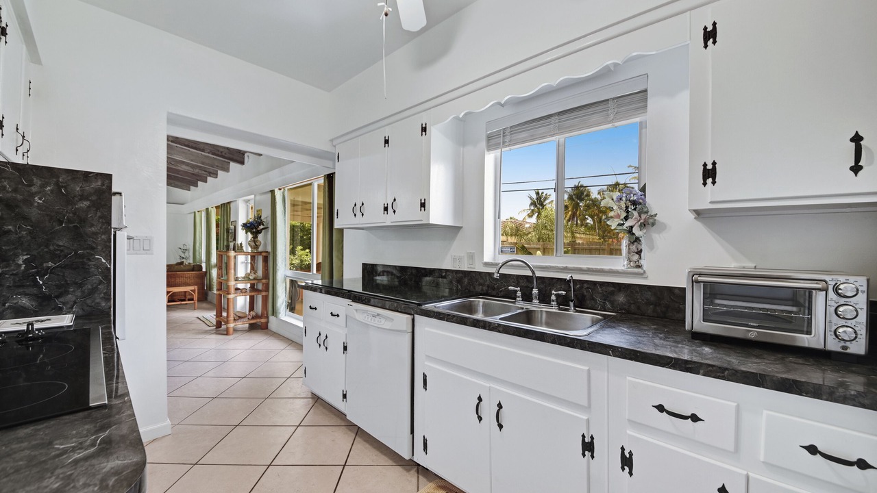 Photo of Kitchen in Santa Barbara Estates