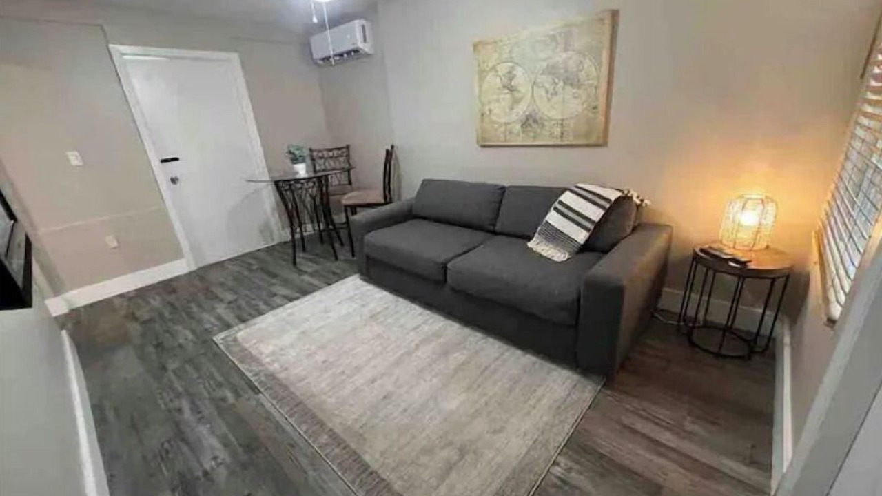 Photo of Bedroom in Hollywood