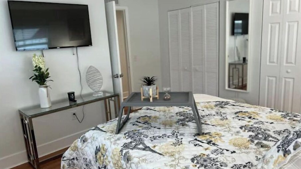 Photo of Bedroom in Hialeah