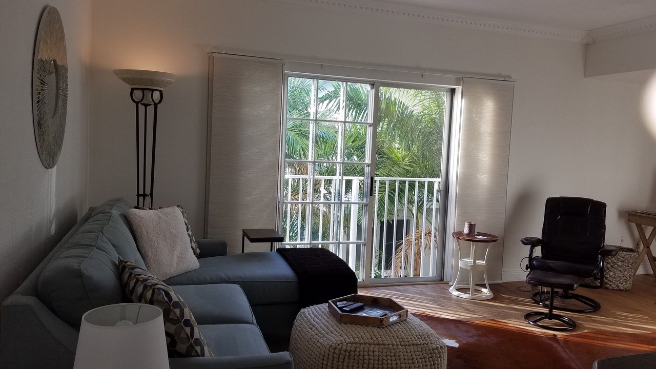 Photo of Livingroom in Central Beach