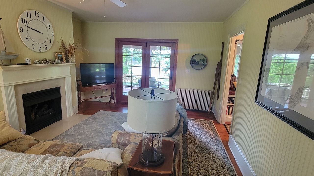 Photo of Livingroom in Galena