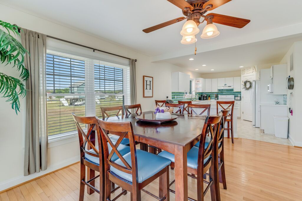 Photo of Bedroom in Captain's Cove