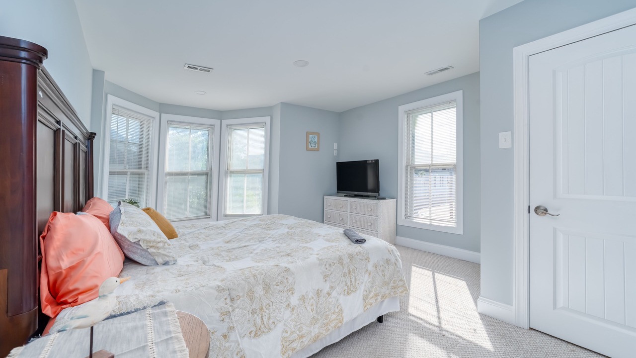 Photo of Bedroom in Cape May Court House