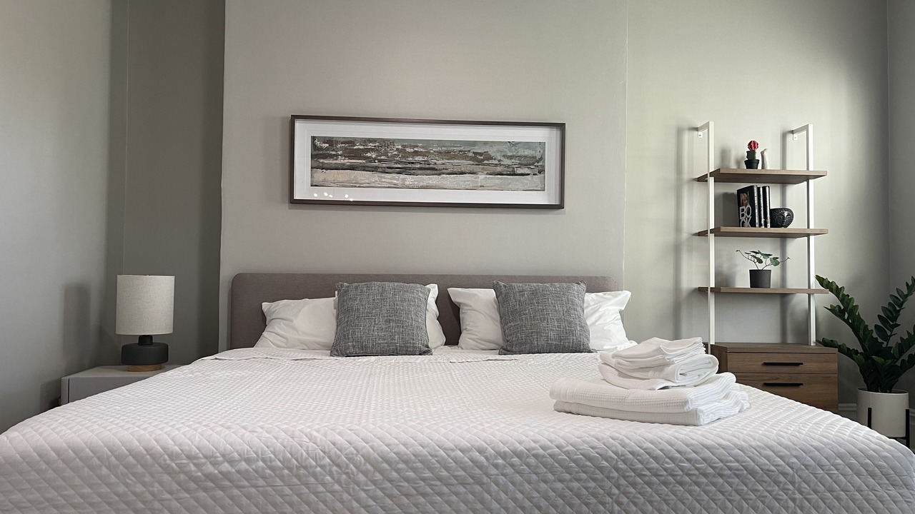 Photo of Bedroom in Downtown Niagara Falls