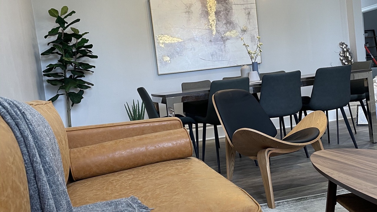 Photo of Livingroom in Downtown Niagara Falls