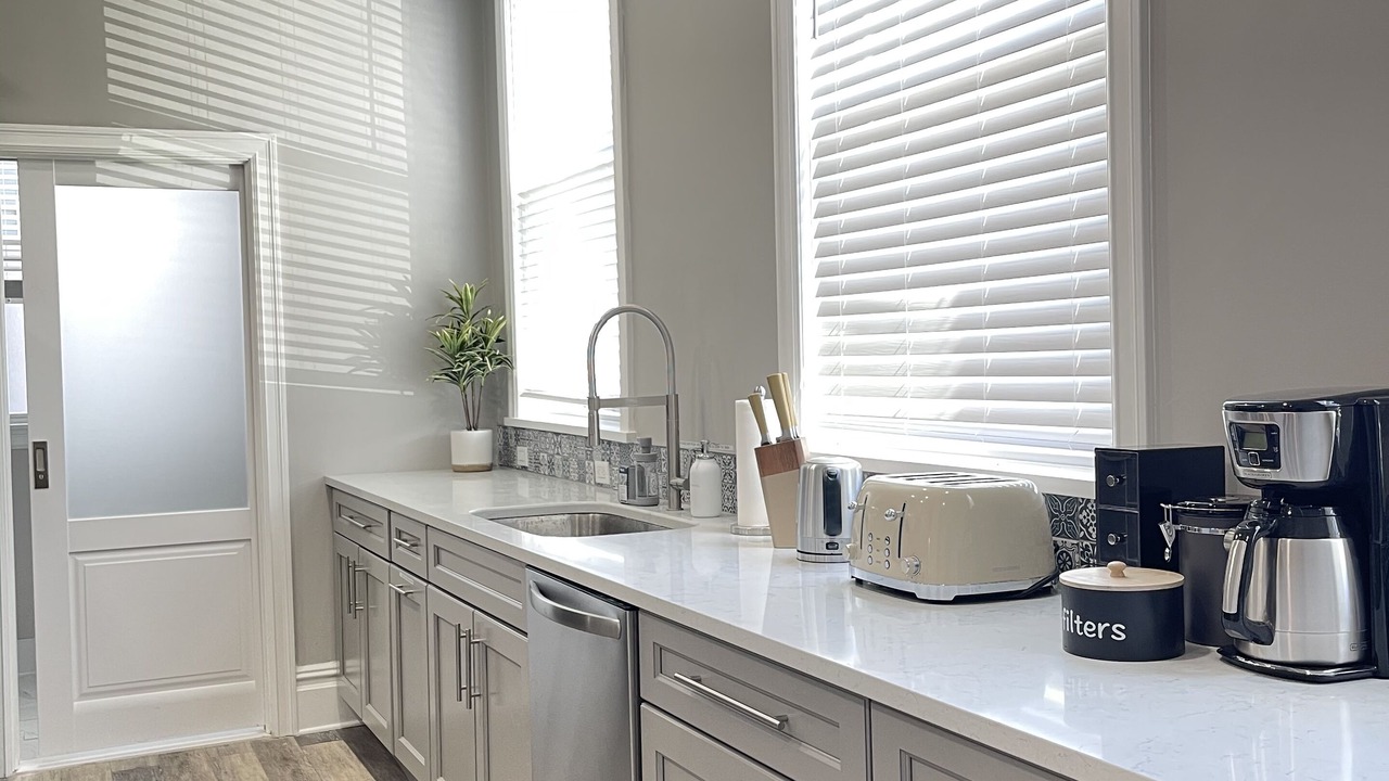 Photo of Kitchen in Downtown Niagara Falls