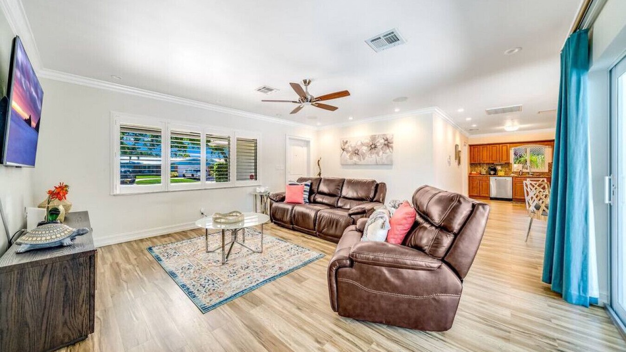 Photo of Livingroom in Cypress Lakes