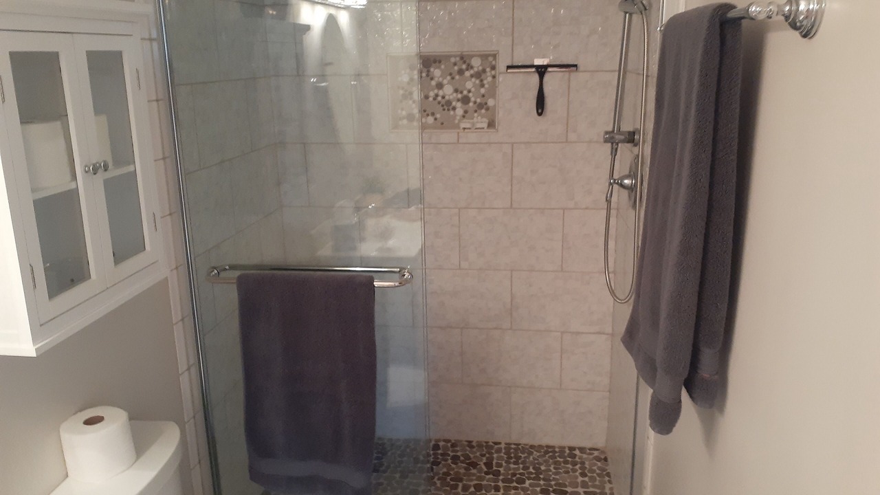 Photo of Bathroom in Colonial Beach