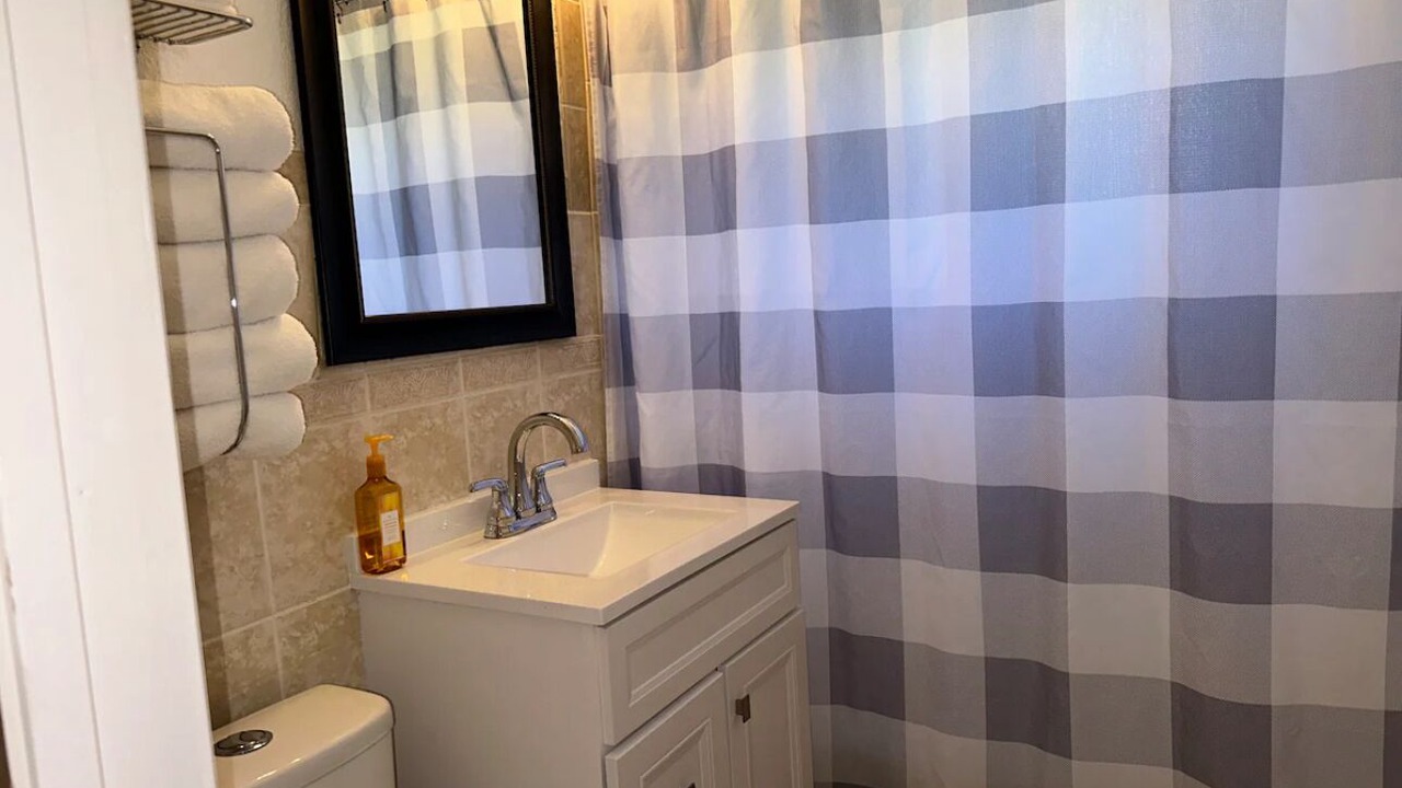 Photo of Bathroom in Central Fort Lauderdale