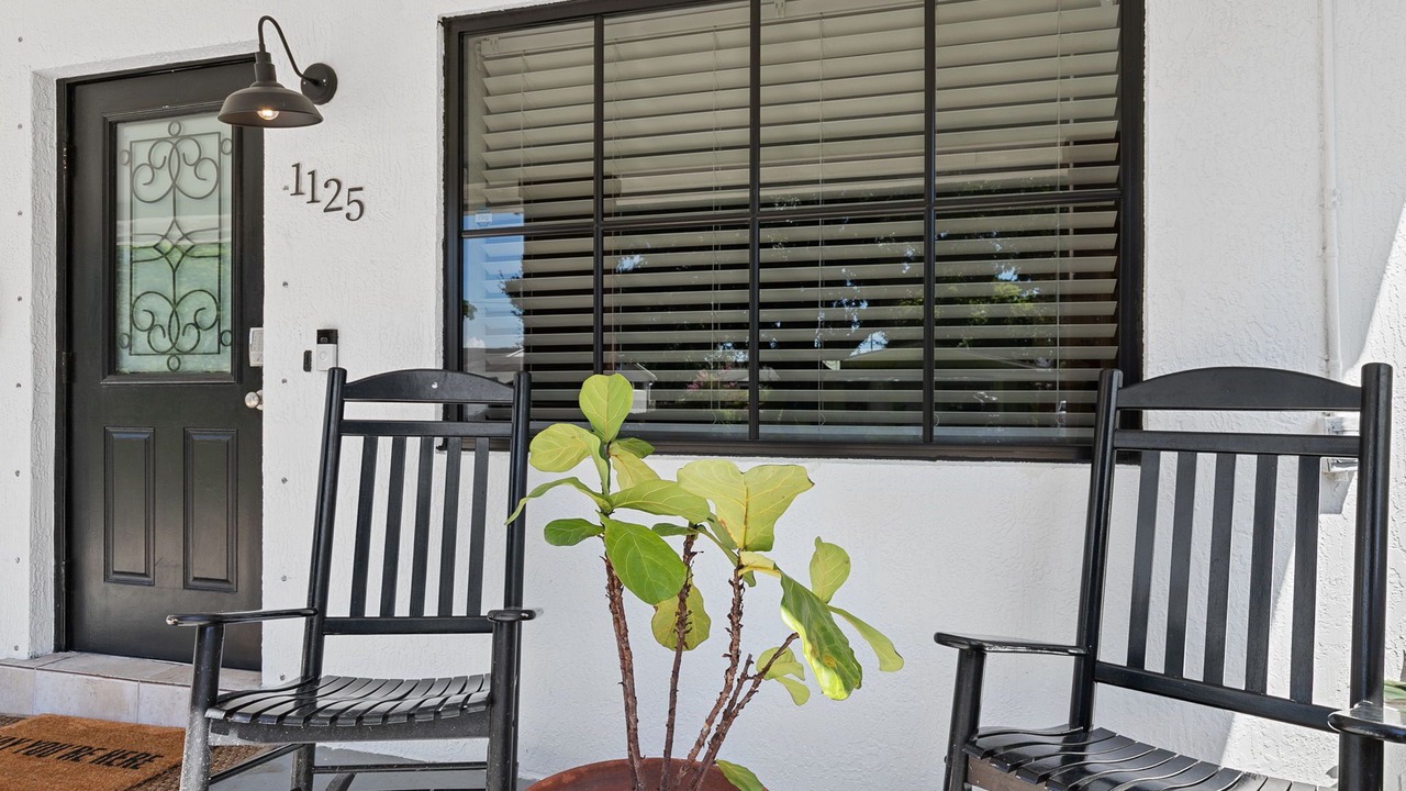 Photo of Patio Balcony in Middle River Terrace