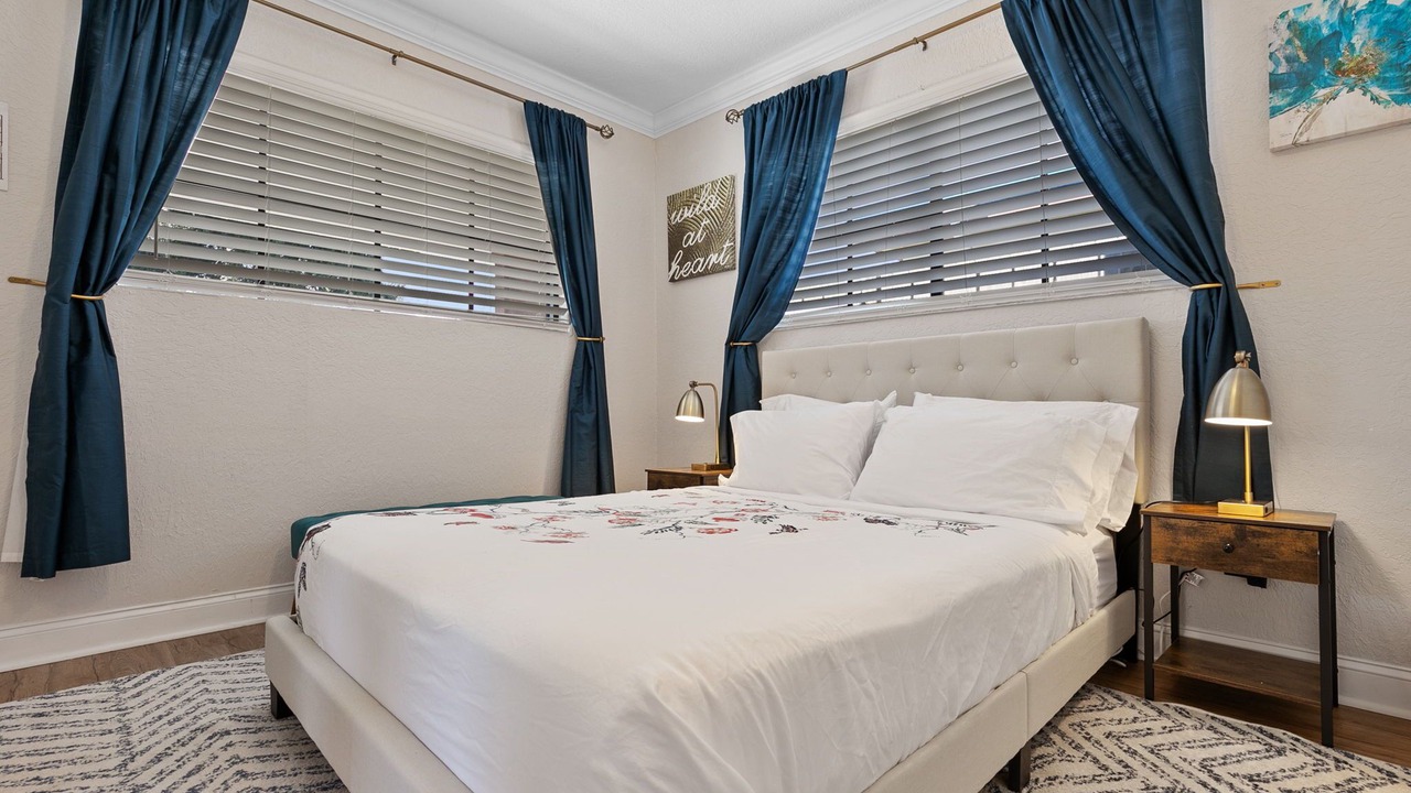 Photo of Bedroom in Middle River Terrace