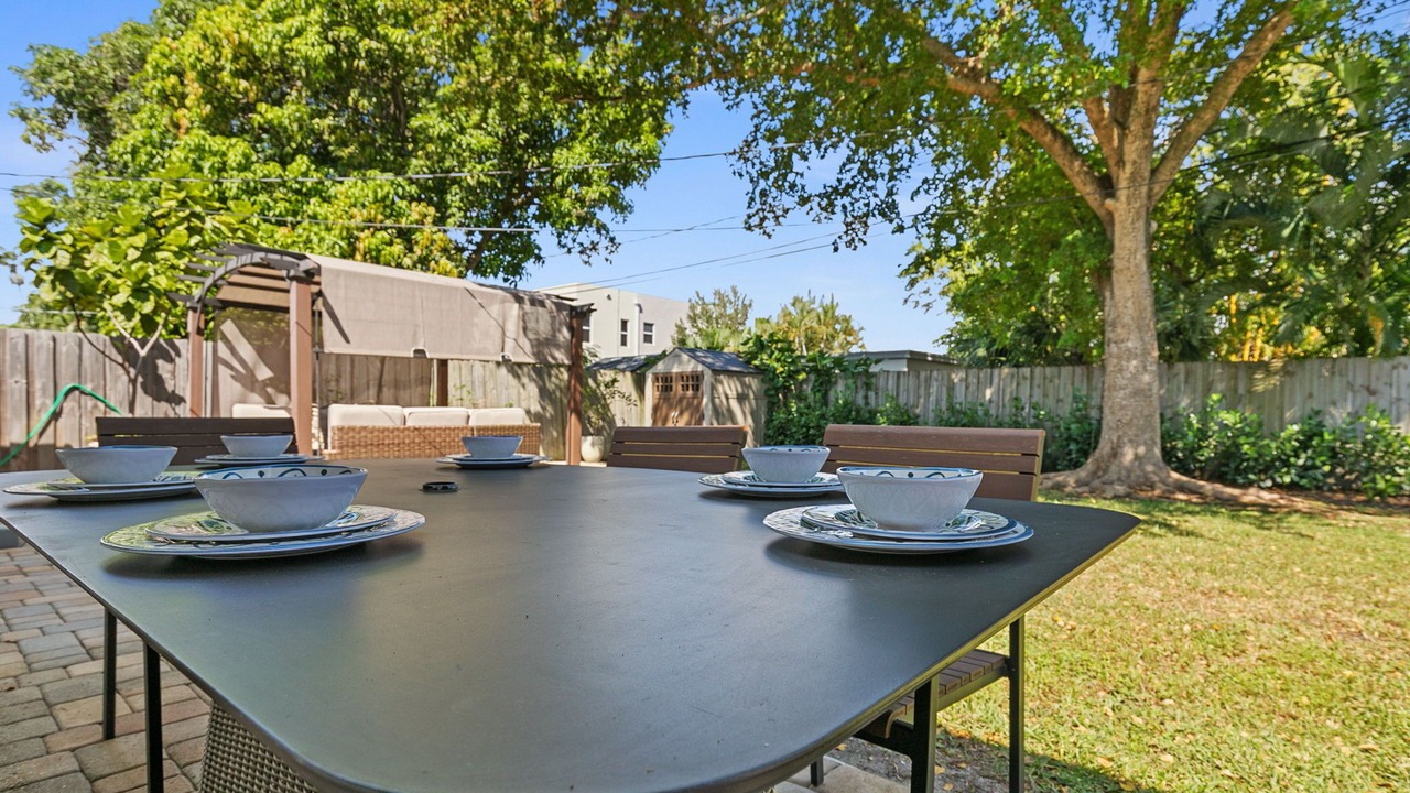 Photo of Outdoor in Middle River Terrace