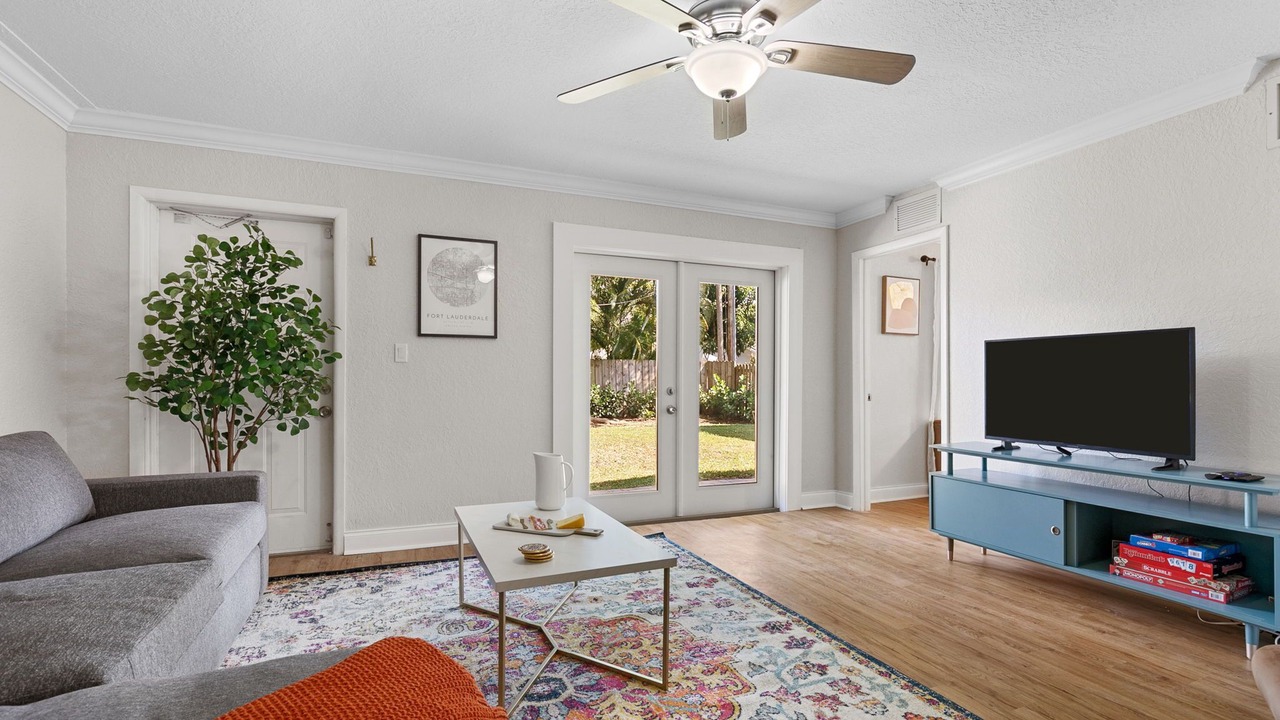 Photo of Livingroom in Middle River Terrace