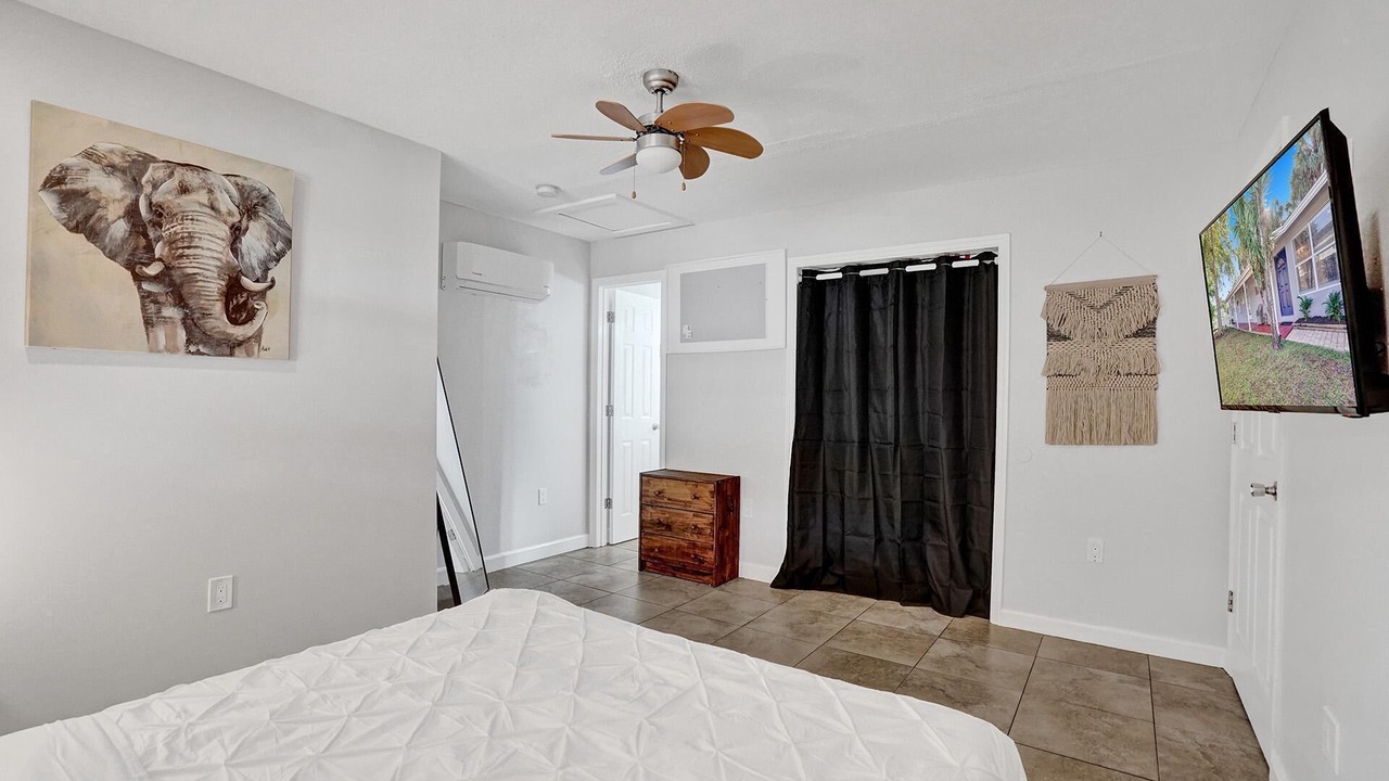 Photo of Bedroom in Middle River Terrace