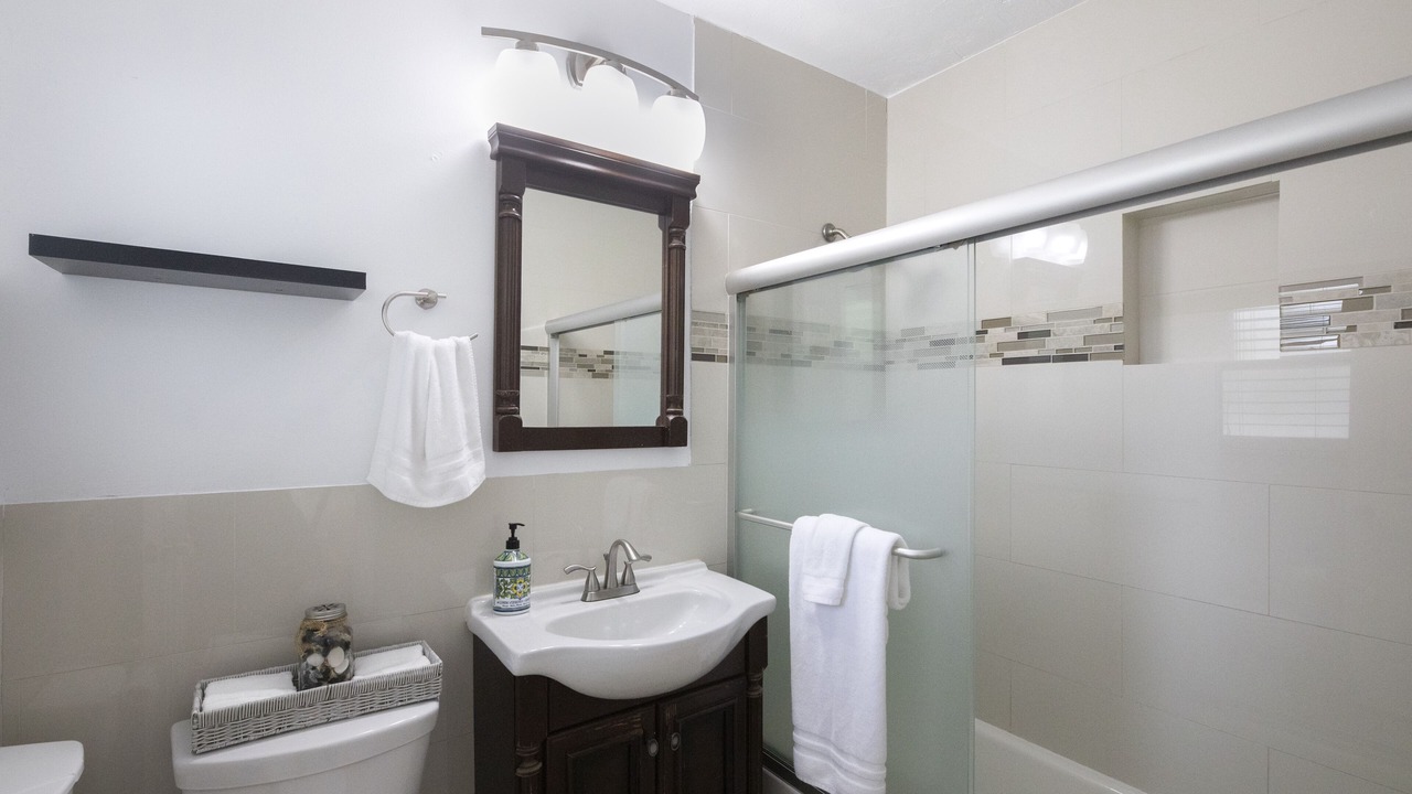 Photo of Bathroom in Dolphin Isles