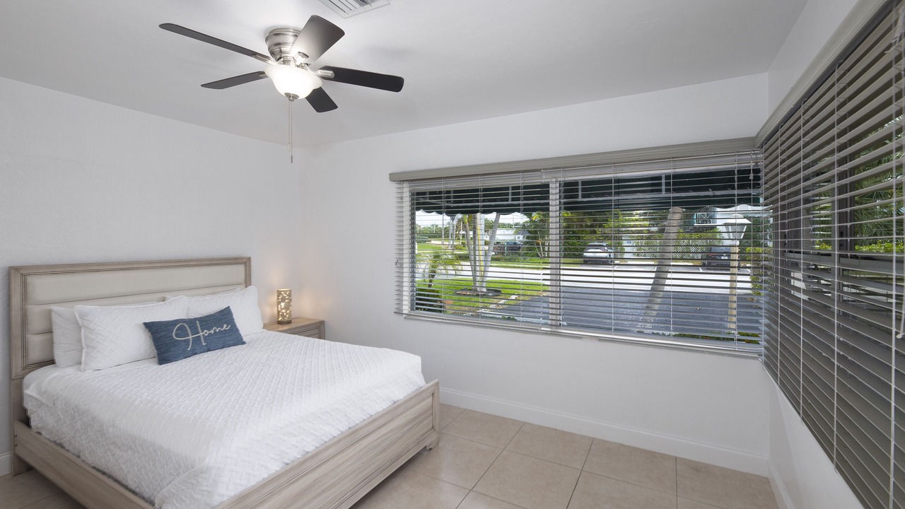 Photo of Bedroom in Dolphin Isles