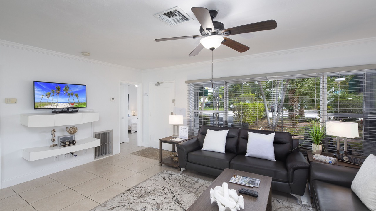 Photo of Livingroom in Dolphin Isles