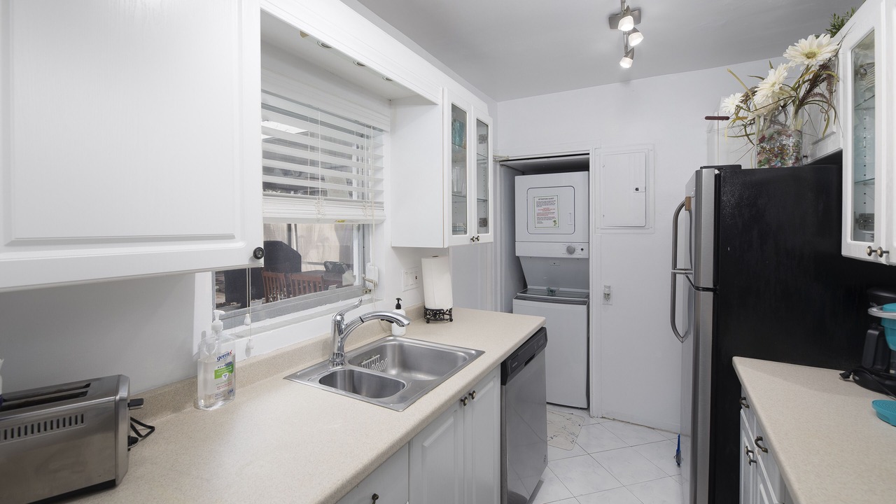 Photo of Kitchen in Dolphin Isles