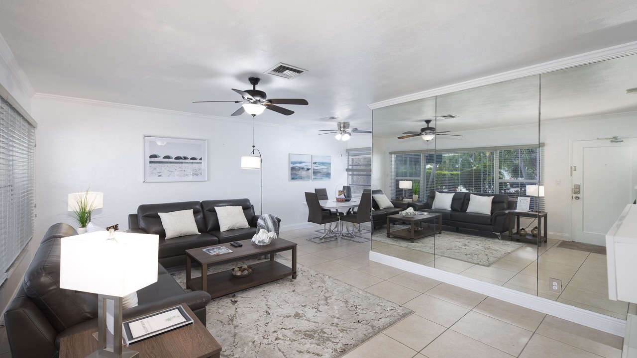 Photo of Livingroom in Dolphin Isles