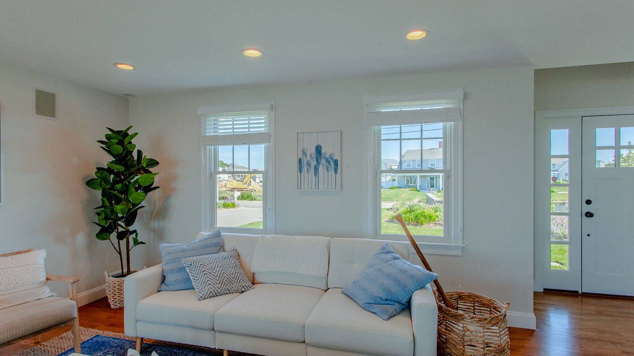Photo of Livingroom in East Falmouth