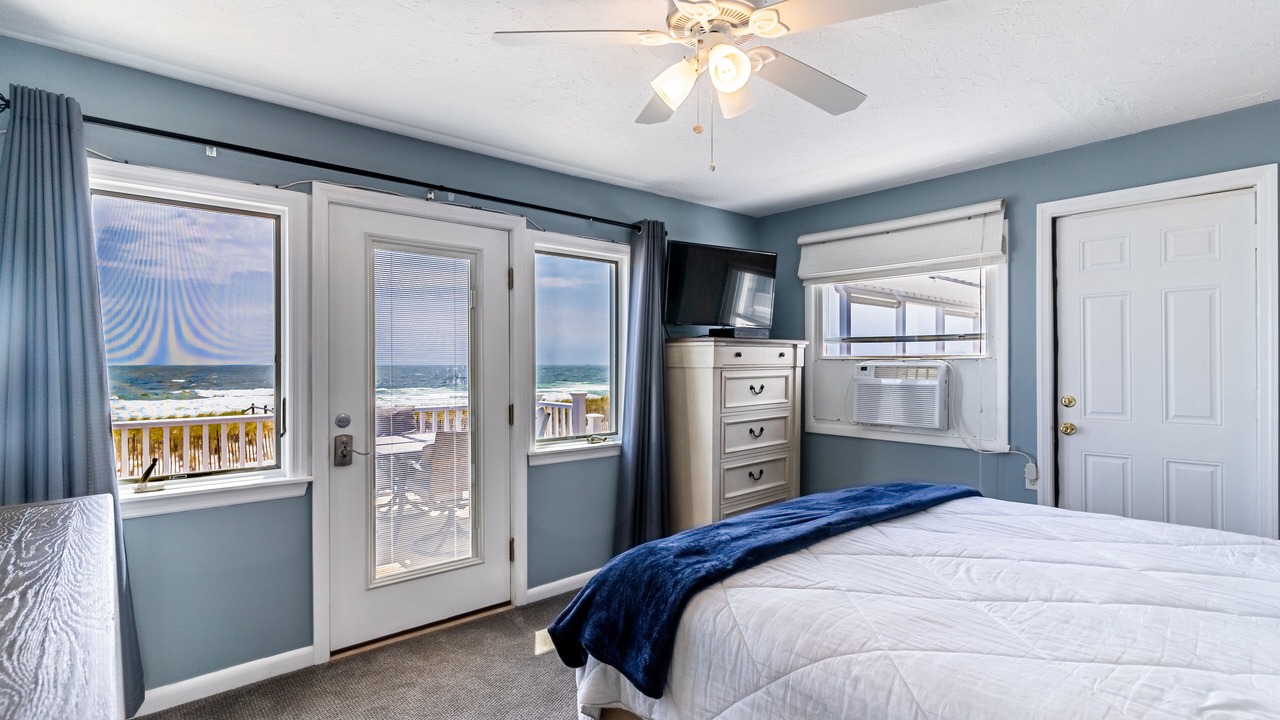 Photo of Bedroom in Mantoloking