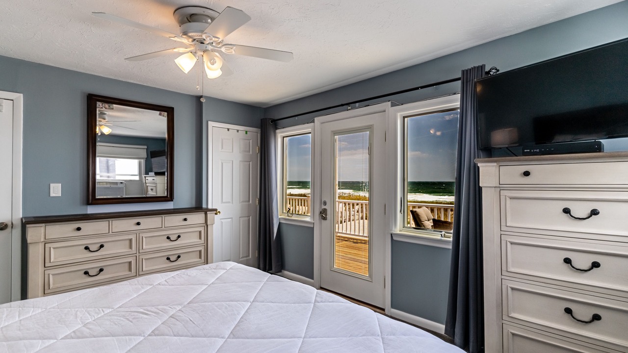 Photo of Bedroom in Mantoloking