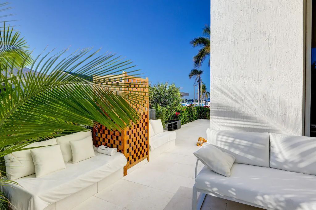 Photo of Patio Balcony in Hollywood Lakes
