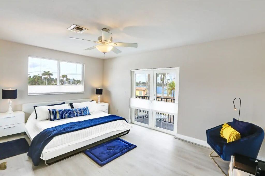 Photo of Bedroom in Hollywood Lakes