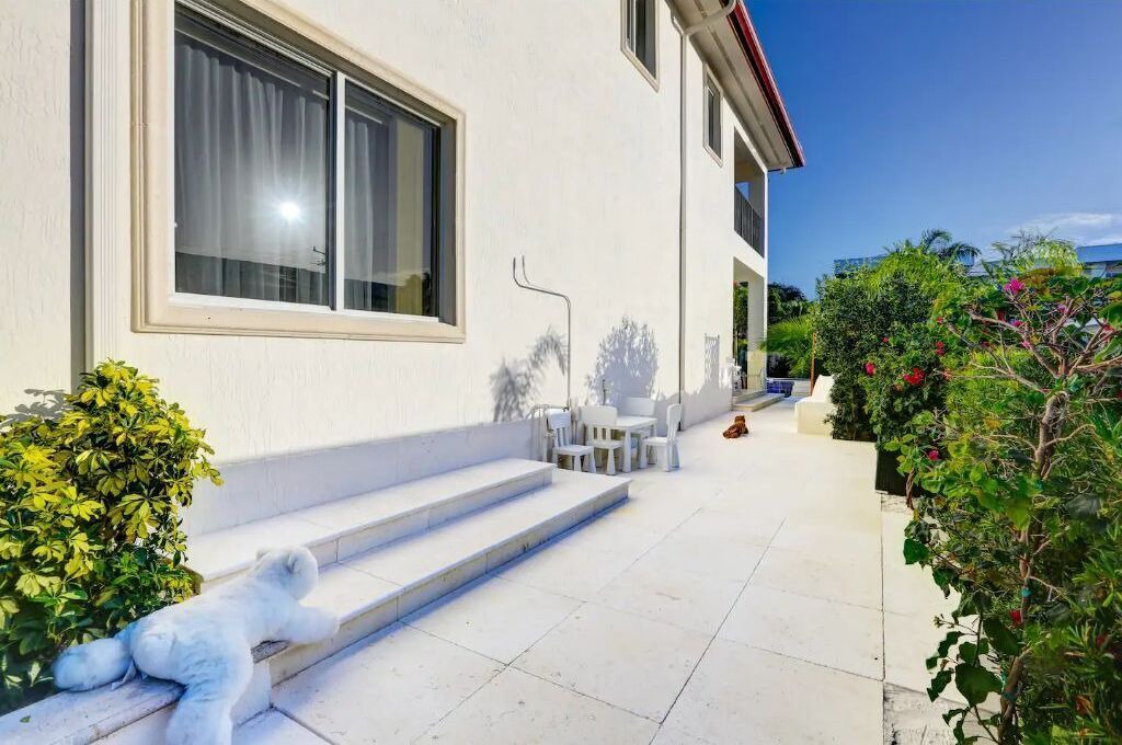 Photo of Patio Balcony in Hollywood Lakes