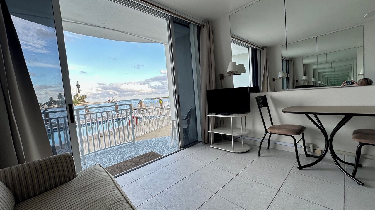 Photo of Livingroom in Pompano Beach