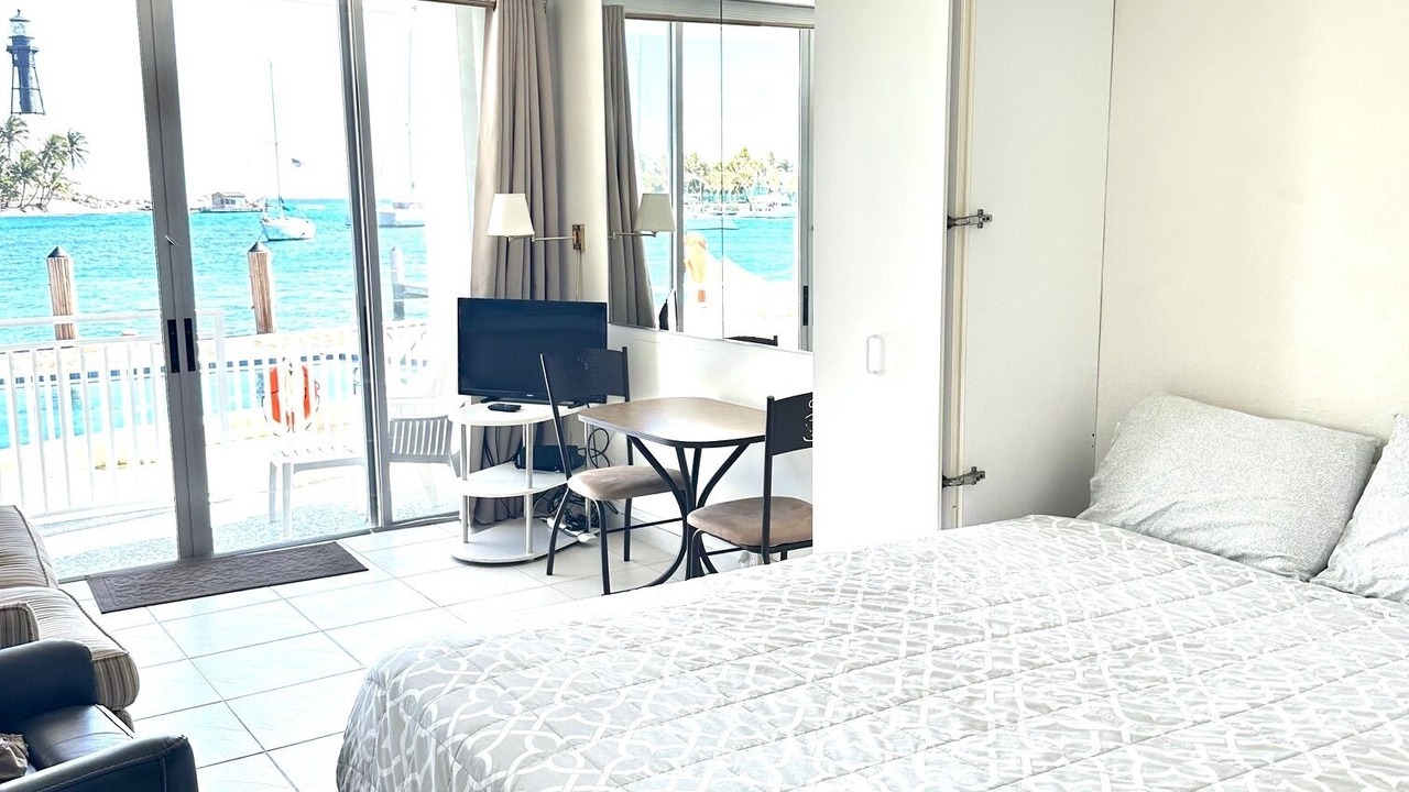 Photo of Bedroom in Pompano Beach