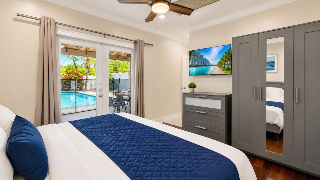 Photo of Bedroom in South Lake
