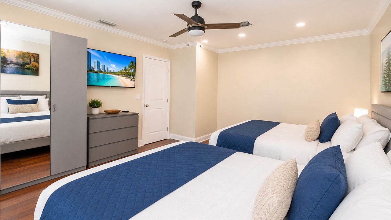 Photo of Bedroom in South Lake
