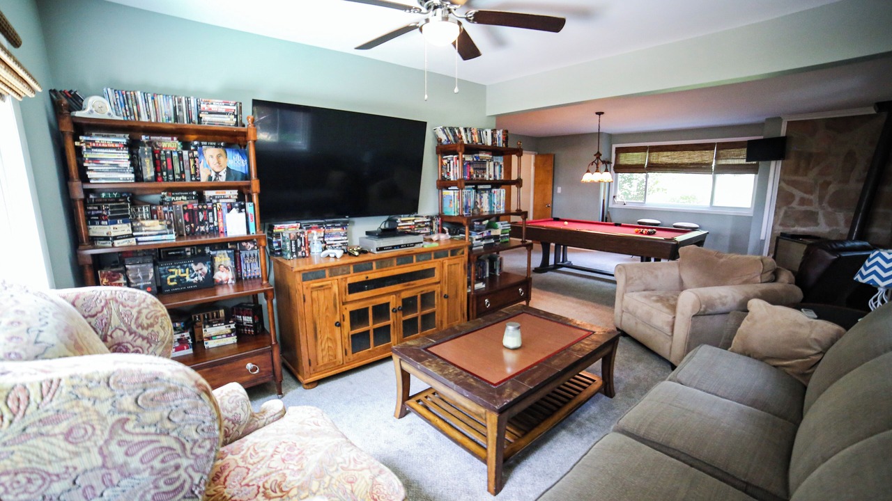 Photo of Livingroom in Saluda