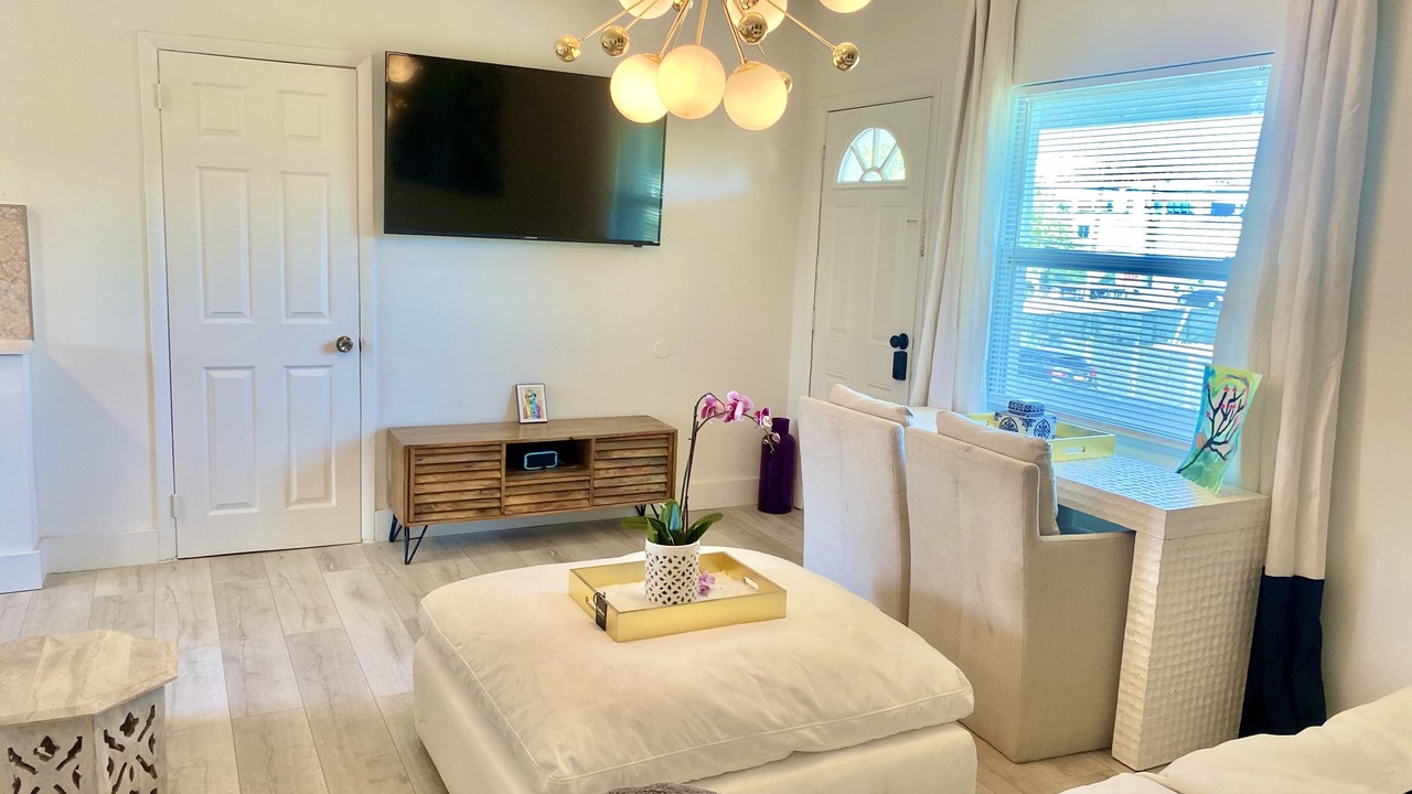 Photo of Livingroom in Little Haiti