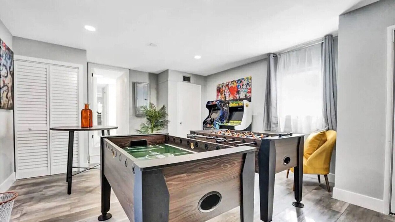 Photo of Bedroom in Hollywood Lakes