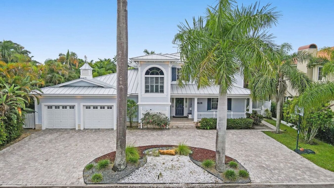 Photo of Outdoor in Hollywood Lakes