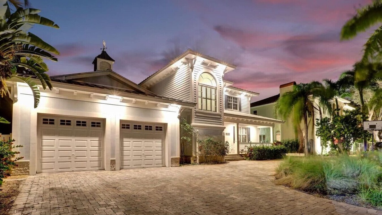 Photo of Outdoor in Hollywood Lakes